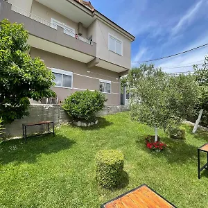 Ilvi Gasthof Gjirokastër